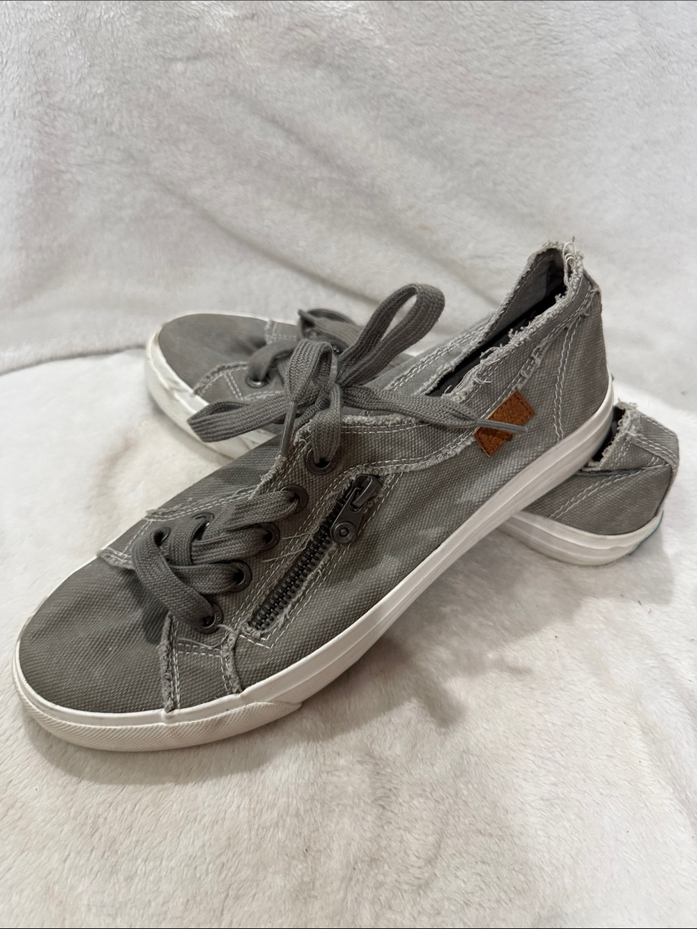 Women's Washed Gray Canvas Lace-Up Sneakers with Side Zip